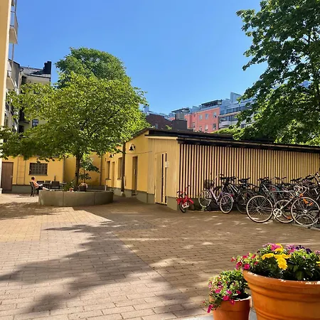 Apartment Modern With Own Patio