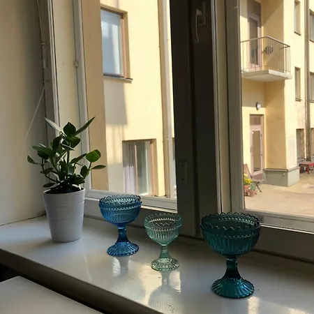 Modern With Own Patio Apartment Helsinki
